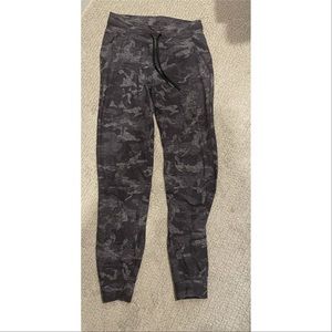 Lulu women’s joggers